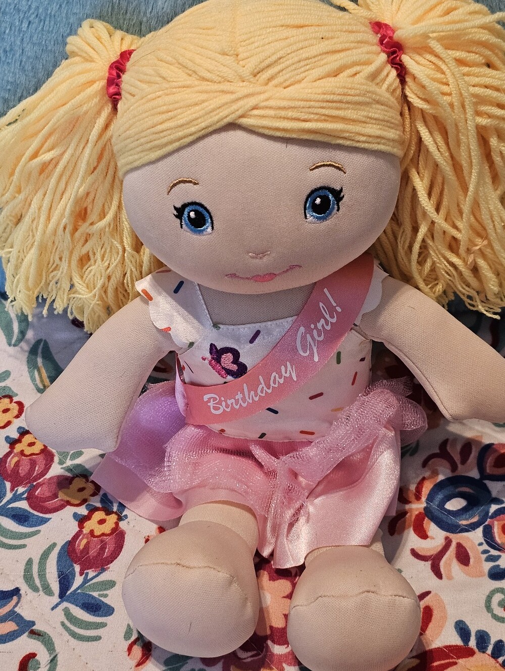 Cracker Barrel Snaptoys Birthday Girl Plush Rag Doll Blonde Yarn Hair Pigtails